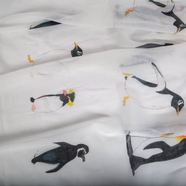 Art on Scarves - Venta al por mayor Bufanda - Mujer - 🐧 Bufandas recicladas con forma de pingüinos | Moda ecológica 🐧