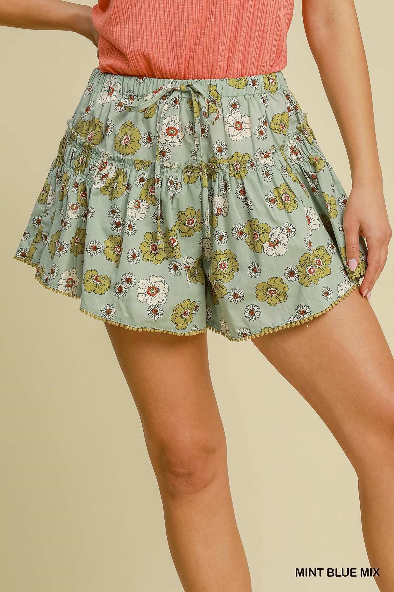 Vanilla Monkey - Wholesale Shorts - Women's - Floral Print Shorts With Gathered Details4