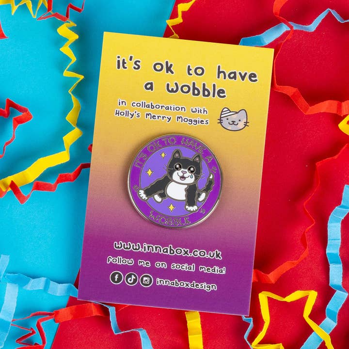 Es ist in Ordnung, eine Wobble Cat Emaille-Anstecknadel zu haben für den Großhandel von Innabox Ltd