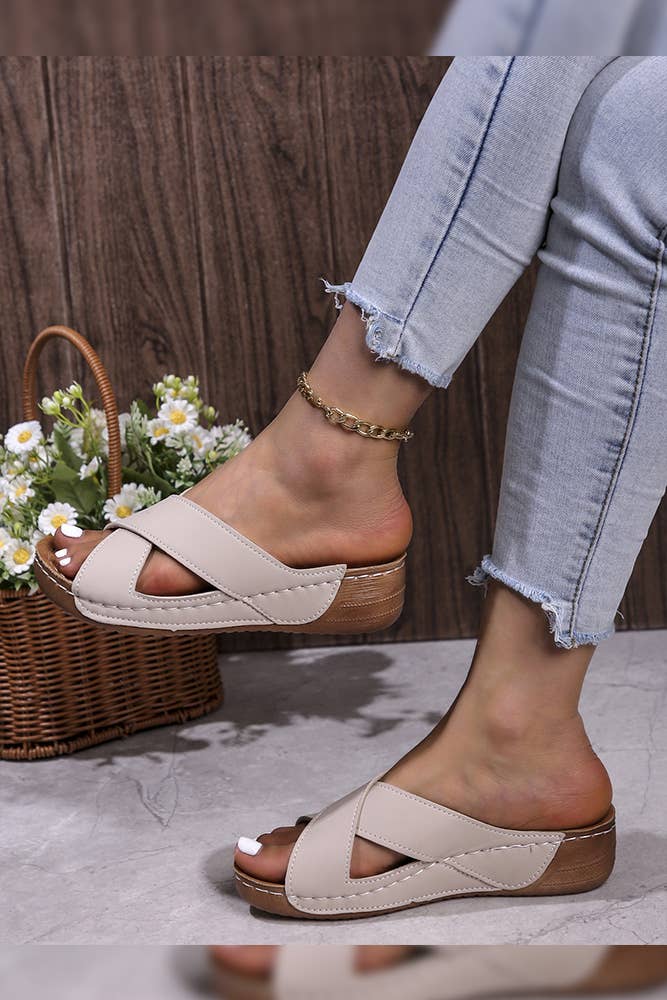 UNISHE – wholesale Sandals – Women's – Plain Crossed Straps PU Flat Slippers ZK168311