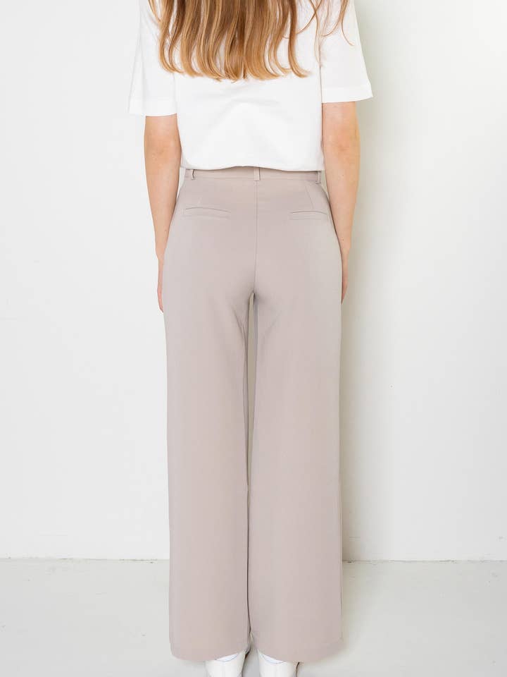 Beatle pantalon voor wholesale door ESTHRZ THE LABEL