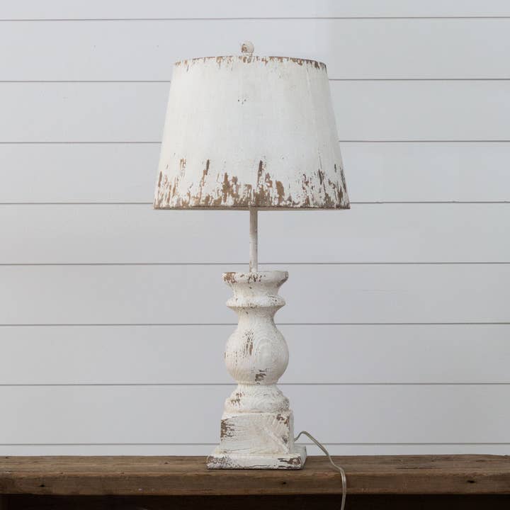 Audrey's Home & Gift - Wholesale Accent/Desk Lamp - Table Lamp - Distressed White With Metal Shade (PC)