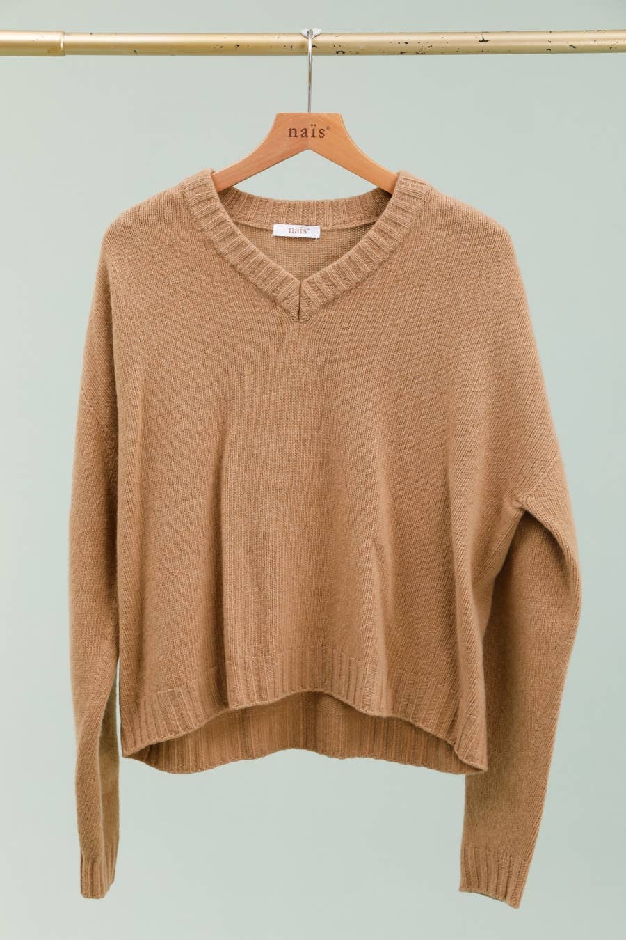 NAÏS PARIS - Wholesale Knit Sweater - Women's - Long-sleeve V-neck sweater 100% superfine merino wool7