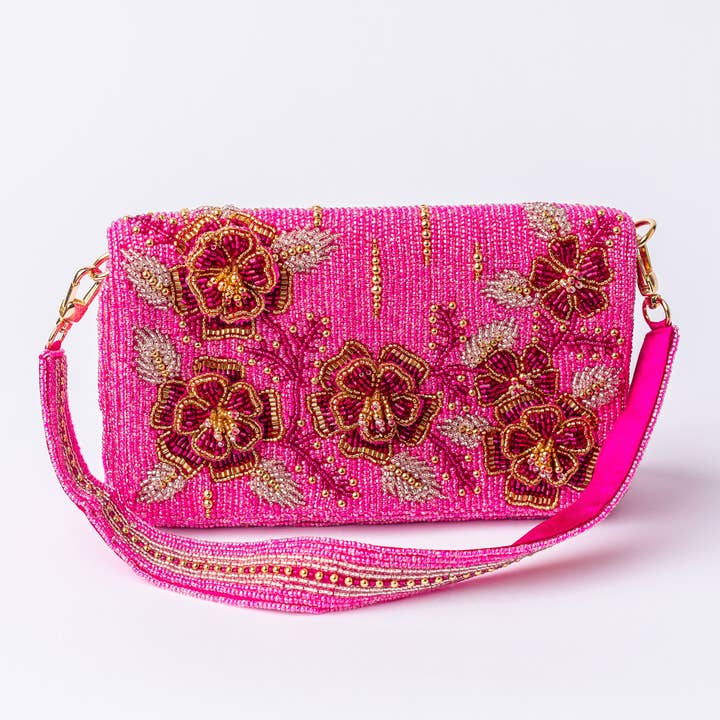 Sac à bandoulière perlé avec fleurs roses fantaisie pour la vente par Pria Handmade Accessories