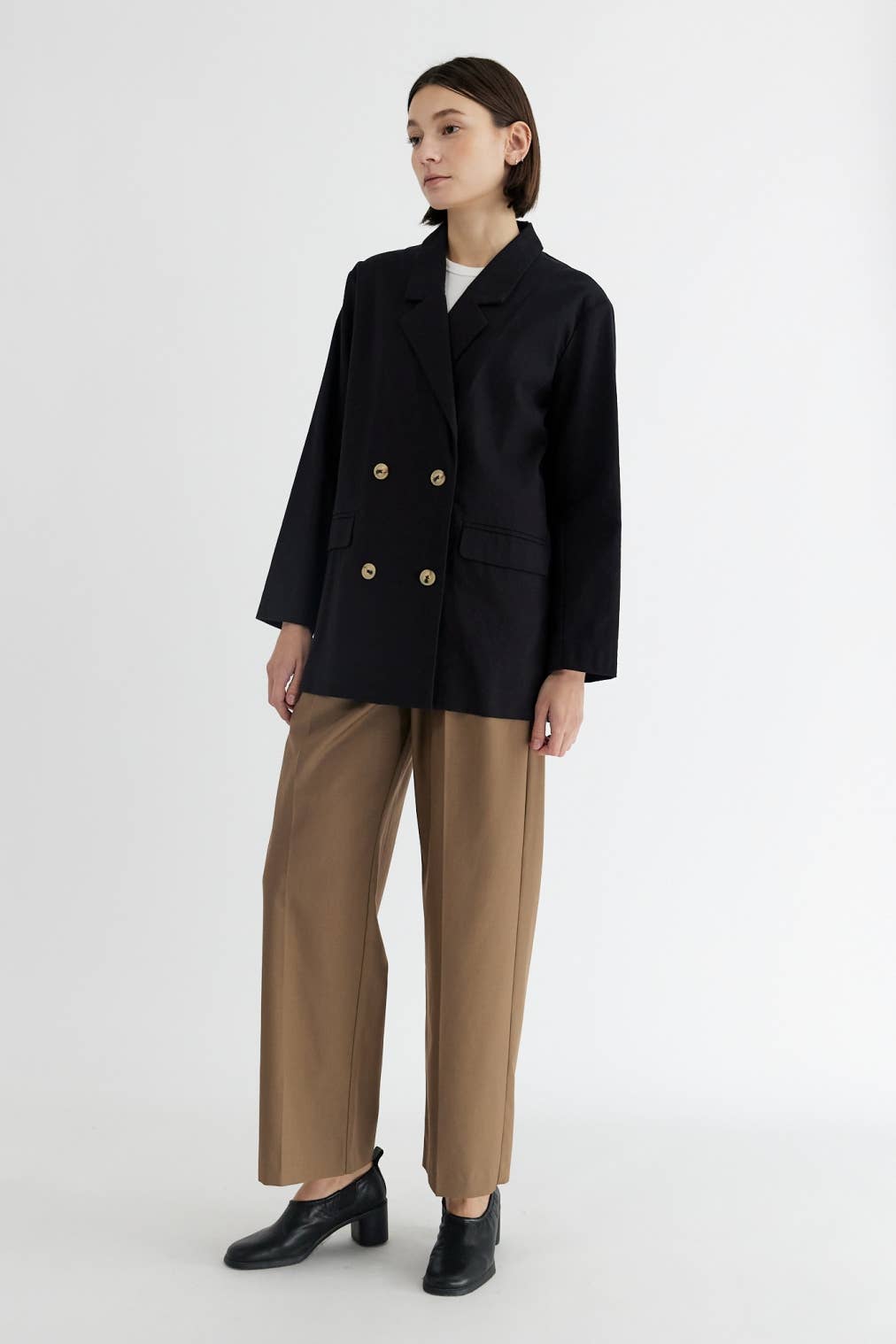 MOD REF - Wholesale Blazer - Women's - The Arla Jacket | Oversized Linen Blazer2