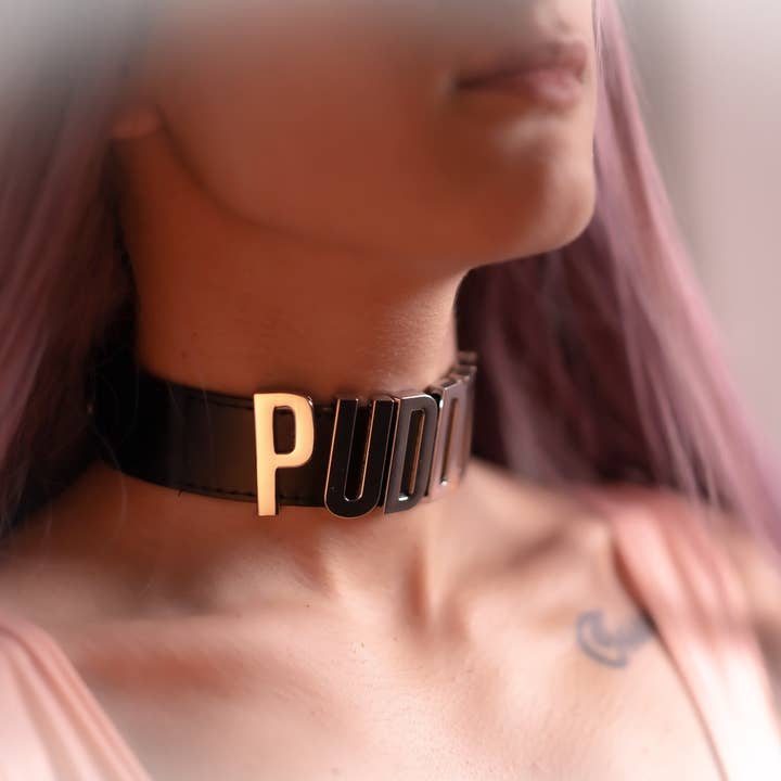 Girocollo in pelle vegana «PUDDIN» di alta qualità; lusso per la vendita all'ingrosso da parte di Good Girl Boutique