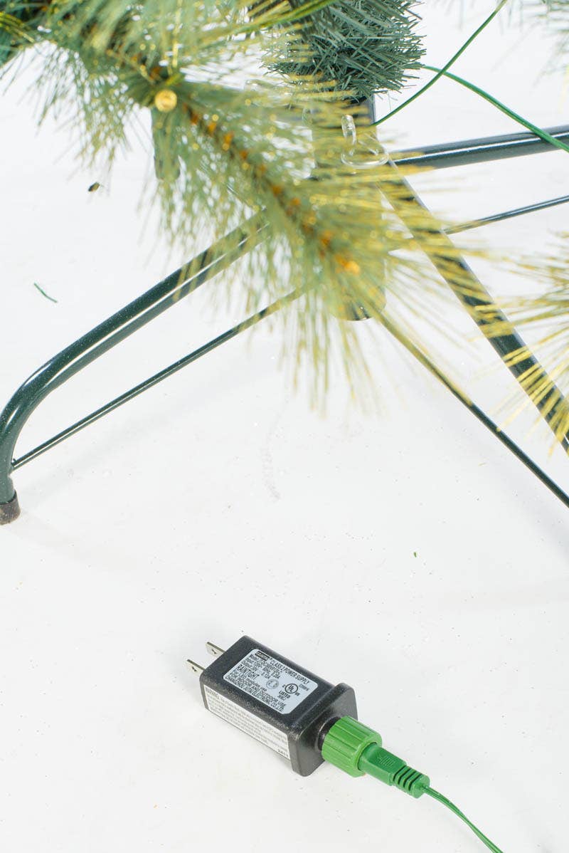 Starlight Collection - Wholesale Artificial Christmas Tree - NEW-Gold Led Pine Christmas Tree4