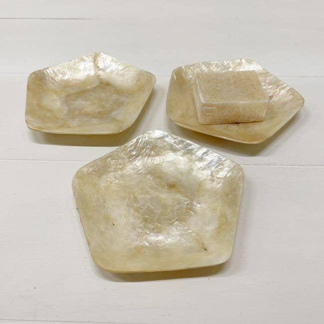 ByBazz – wholesale Decorative plate/dish/bowl – Schaaltje Schelp Capiz XS Goud1