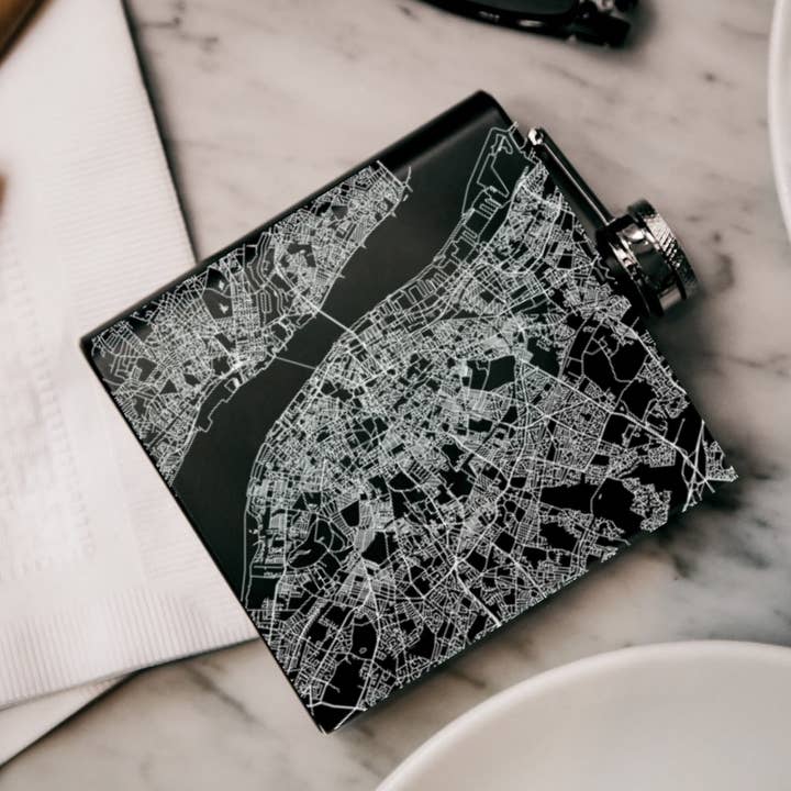 Balão de quadril Liverpool UK Map em preto fosco por atacado de JACE.design