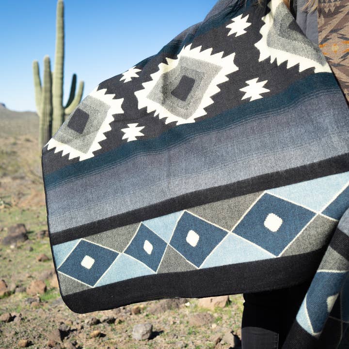 Andean Alpaca Wool Blanket - Midnight for wholesale by Alpaca Threadz