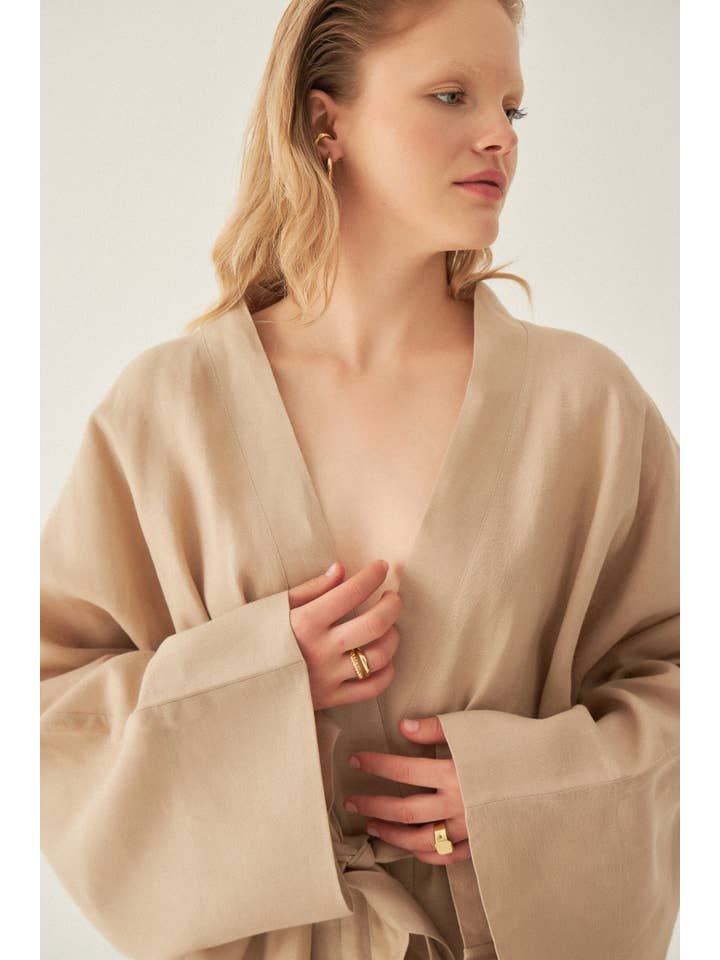 Le Cle – Kimono - Mulher por atacado – Kimono Riva em linho de corte amplo e comprimento curto12