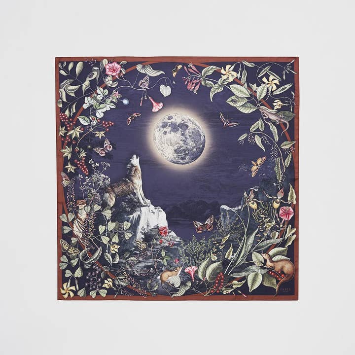 Fable England - Vendita all'ingrosso Sciarpa - Donna - FABLE England Sciarpa quadrata Wolf Garden Narrative1