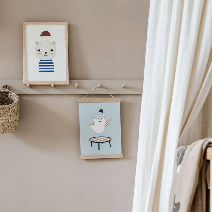 Little Otja - Wholesale Picture Frame - Magnetic Oak Poster Hanger, A4 1