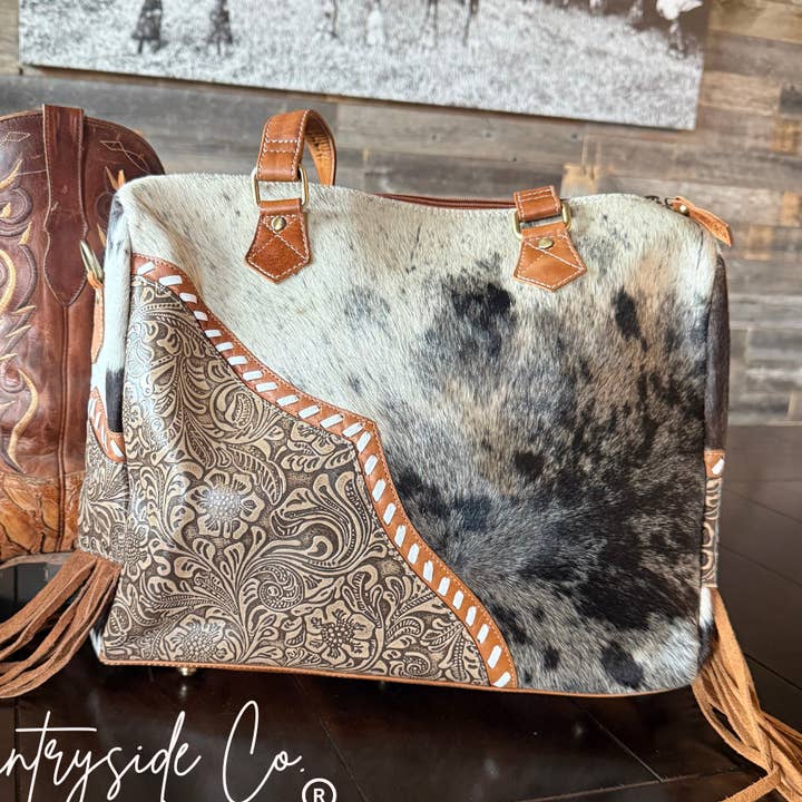 Laramie Western-Tasche aus zugearbeitetem Rindsleder und Kuhfell für den Großhandel von Countryside Co.