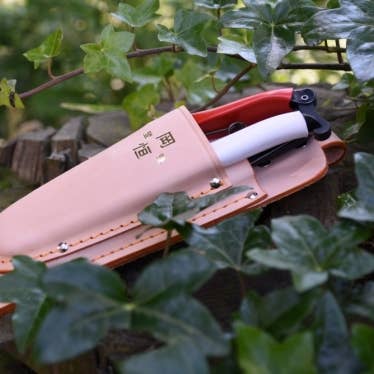 Double leather holster Okatsune 130 for wholesale by Growstore.nu