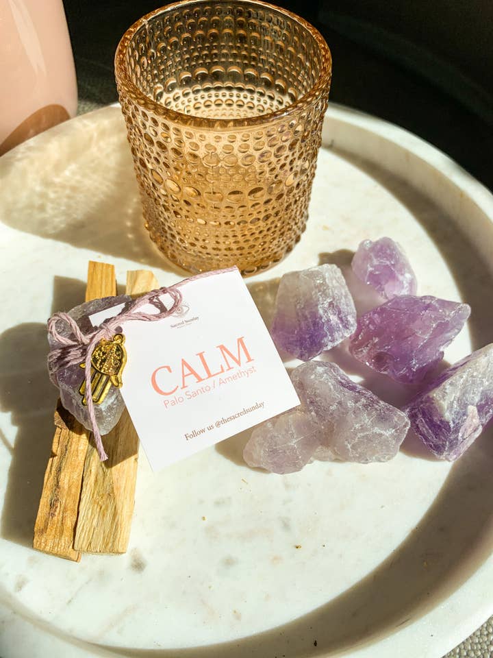 ‘CALM’ Intention-Set mit Palo Santo und Amethyst für den Großhandel von Sacred Sunday