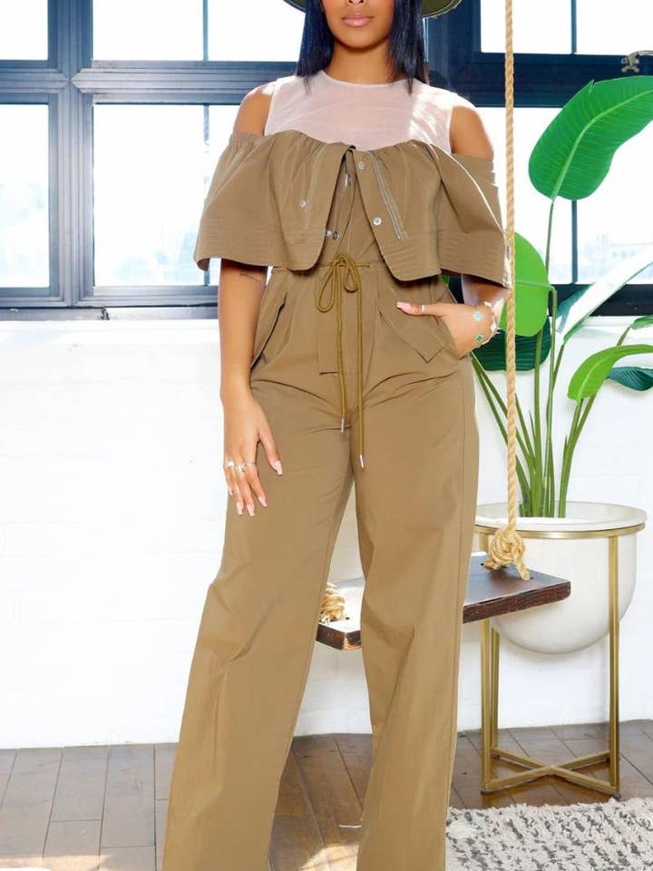 Dual Essence Off-Shoulder Utility Jumpsuit for engroshandel hos Athina Collection