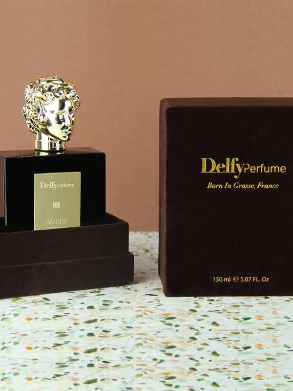 Amber Leather Perfume 150ml for wholesale by DELFY FDR GROUP SOCIEDAD LIMITADA. (Delfy fdr group sl)