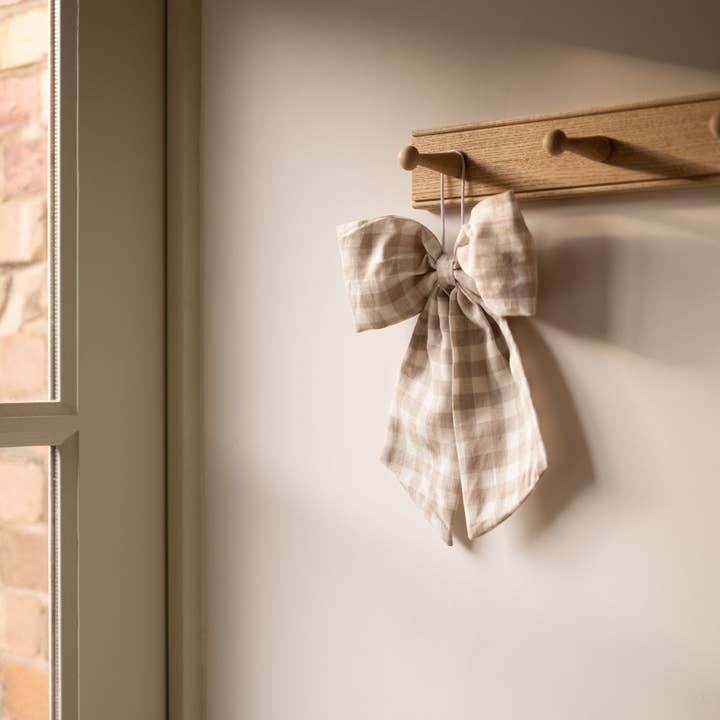 Hudson Home - Wholesale Decorative Tabletop Object - Cream and Beige Gingham Hanging Bow