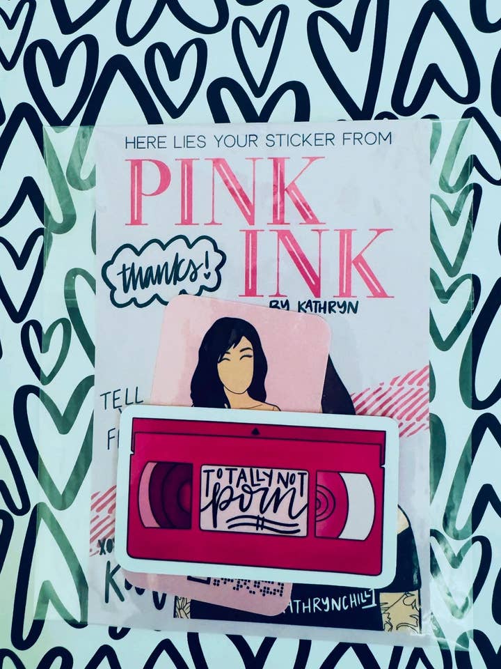 Totally Not Porn VHS-klistermærke for engroshandel hos Kathryn Chill Collective