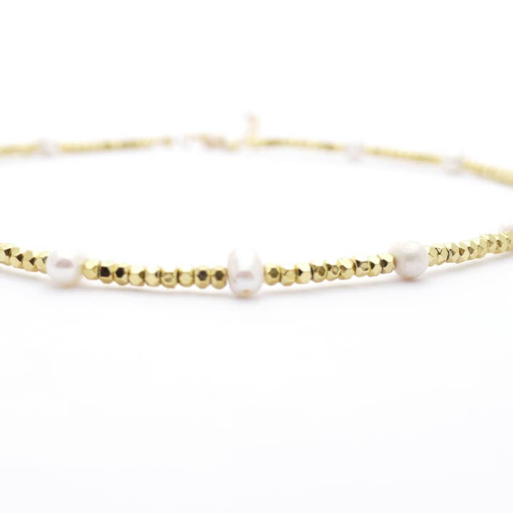 Perloka Necklace Gold With Freshwater Pearls for wholesale by Cátia Levy Designer