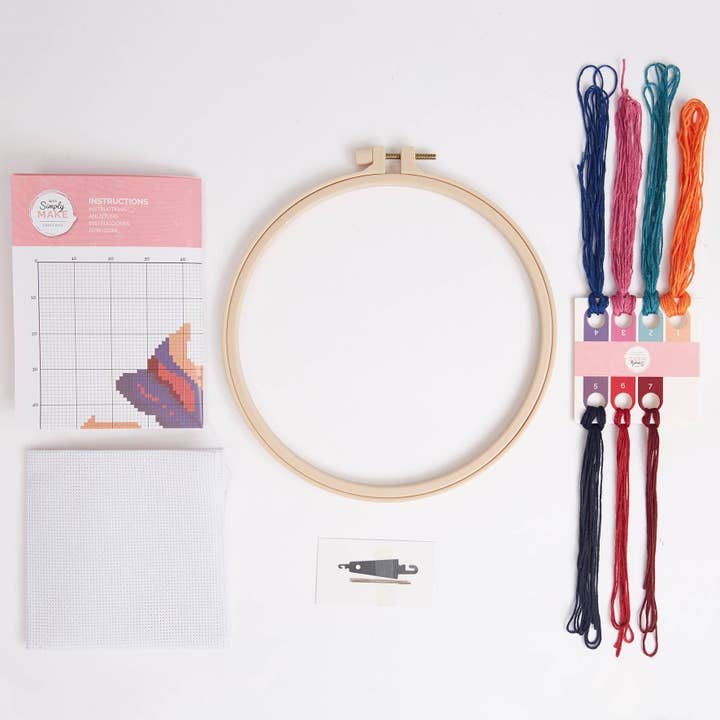 West Design Products UK – wholesale Embroidery/cross-stitch supplies – Simply Make Cross Stitch Kit, Running Design, 8"2