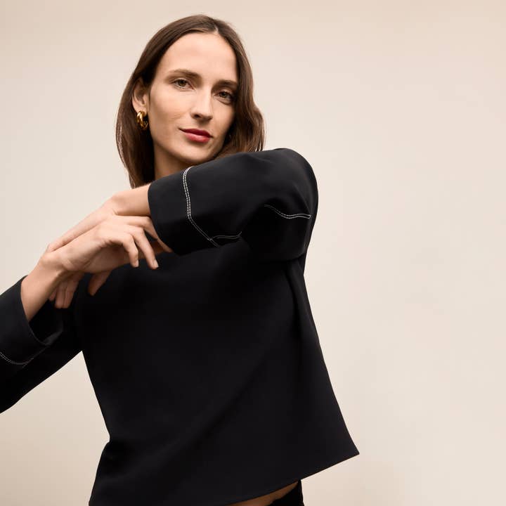 Haut Jules Effortless - crêpe quotidien avec surpiqûre :: Noir pour la vente par M.M.LaFleur