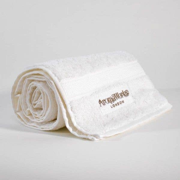 Toalla de mano bordada blanca AromaWorks para venta al por mayor de AromaWorks London