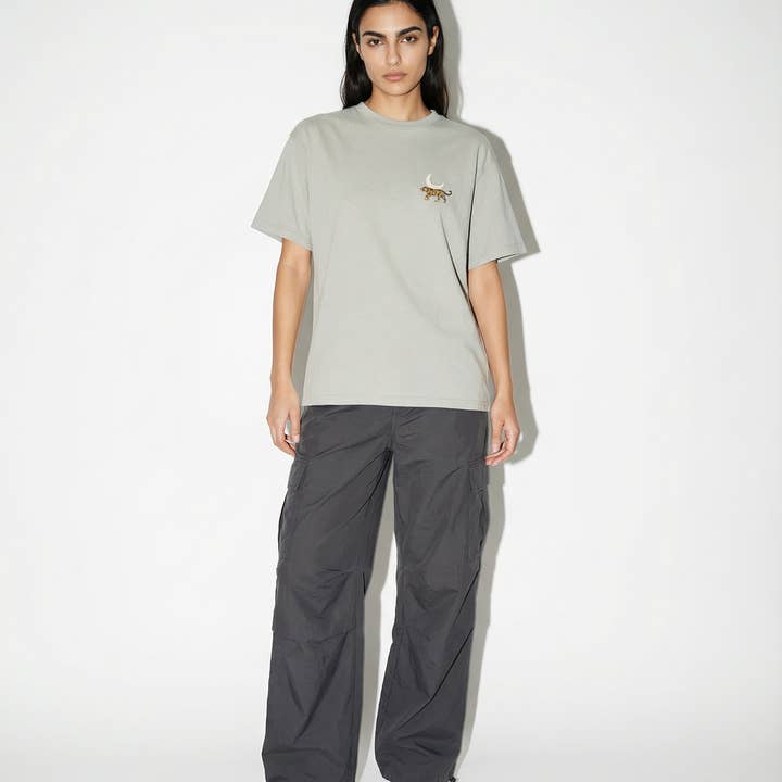 T-shirt Tigre Moom | Gris Clair | Coupe Oversize pour la vente par Palms and Tigers