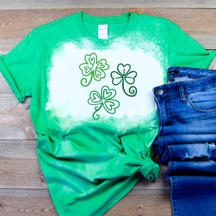 Clovers St Patricks dagshirt met 3 bladen voor wholesale door Londas Trendy Tees