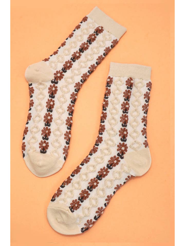 JOSSLYN by wall to wall - Wholesale Socks - Women's - DAISY TEXTURED FLORAL CASUAL WOMAN SOCKS | 40S020651