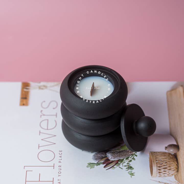 Bright Candles Co. - Wholesale Jar/filled candle - Donut Scented Vessel Candle1