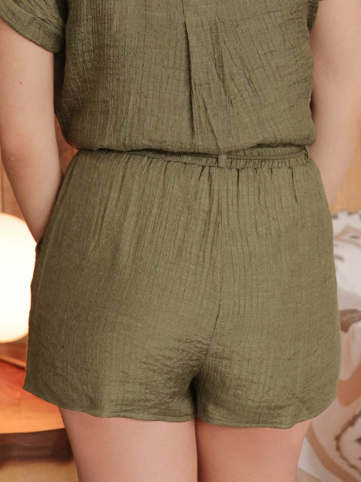 Blu Pepper – wholesale Shorts – Dam – SKRYNKLIGA VOLANGBYXOR MED DRAGKEDJA46