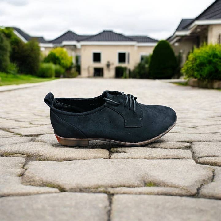 Bellucci women's lace-up shoes in black Manufacturer number: C-402 (Last pieces) for wholesale on Faire1