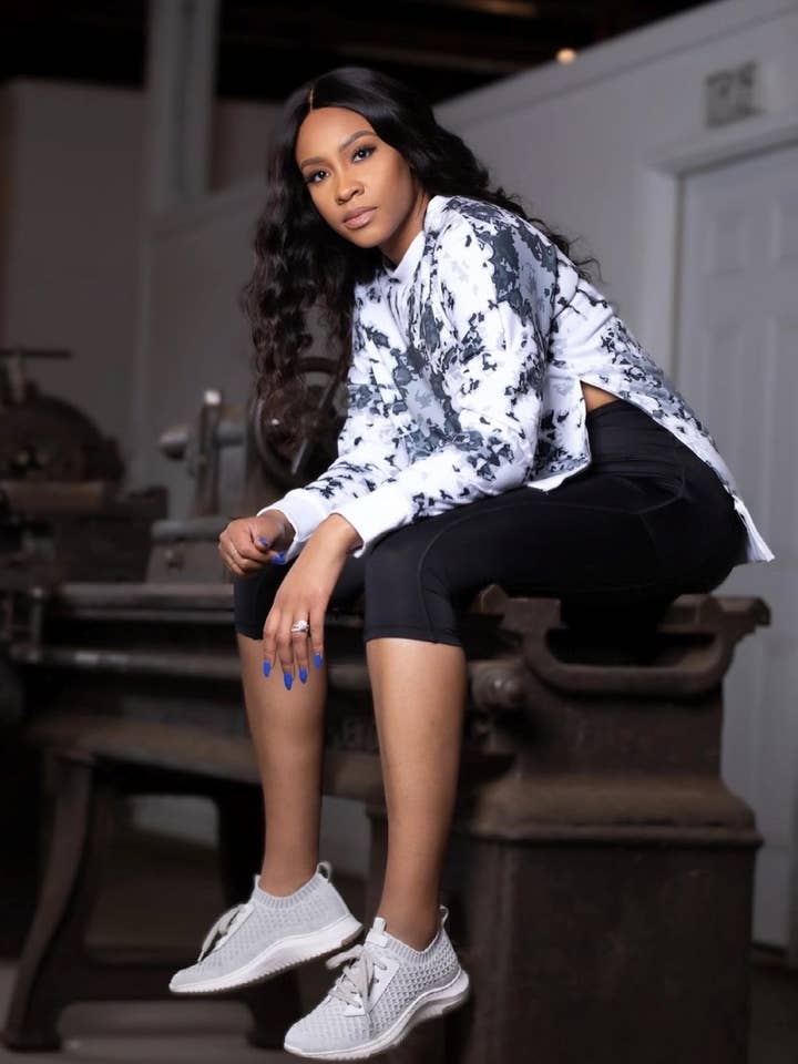 Sudadera Freestyle - Negro y Blanco para venta al por mayor de Katie K Active