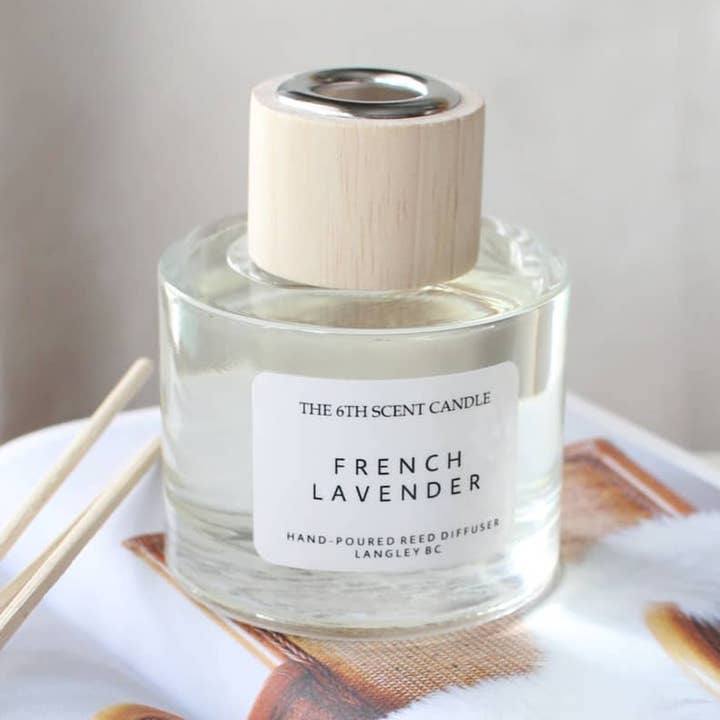Diffuseur de roseaux de Lavande pour la vente par The 6th Scent Candle