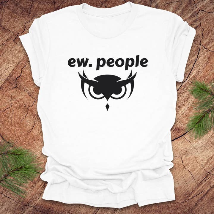 Hibou Tee Personnes Ew pour la vente par Wandering Owl Adventure Co.