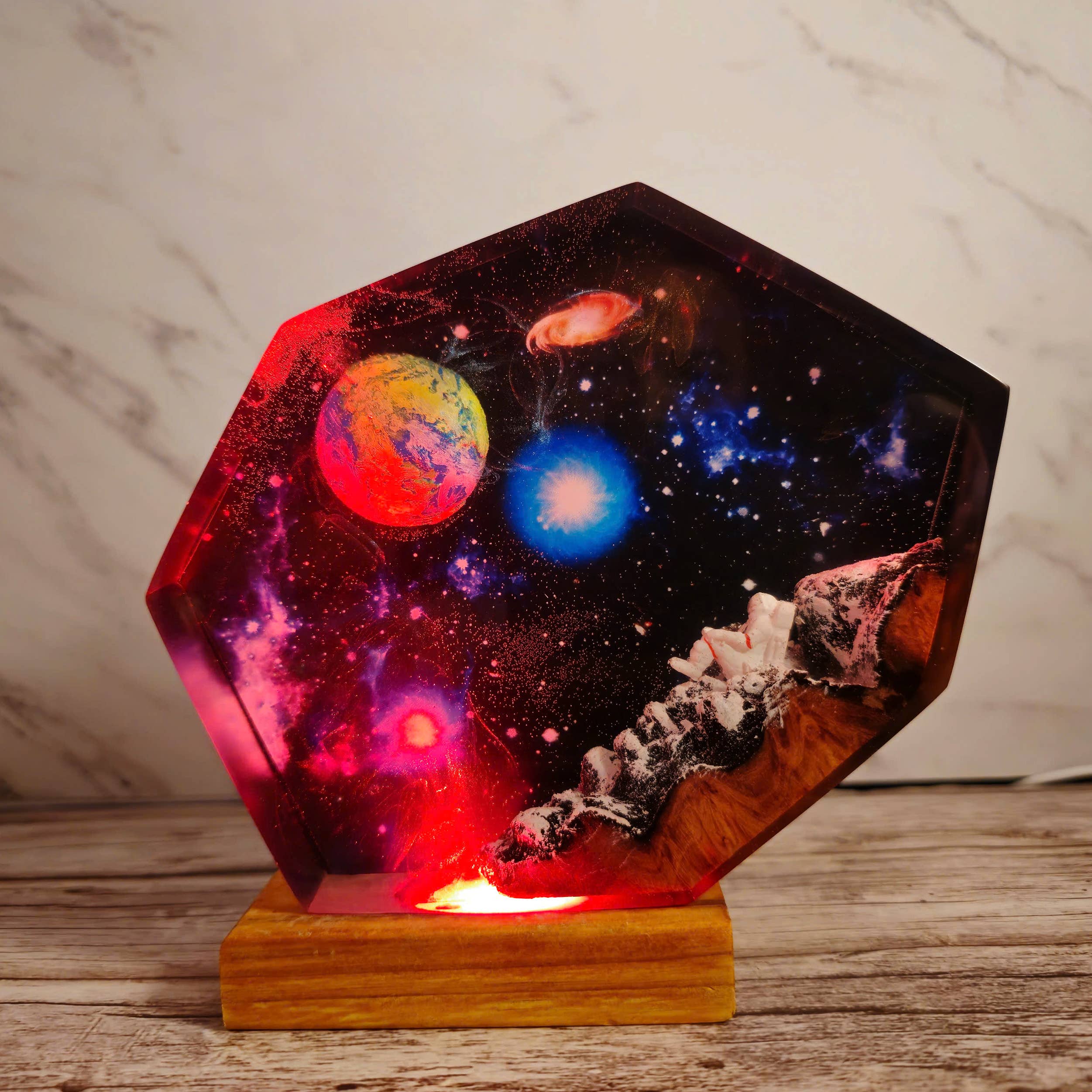 Merchemy - Vendita all'ingrosso Luci notturne - Lampada Spaziale Galassia Astronauta in Resina, Lampada Astronauta in Resina4