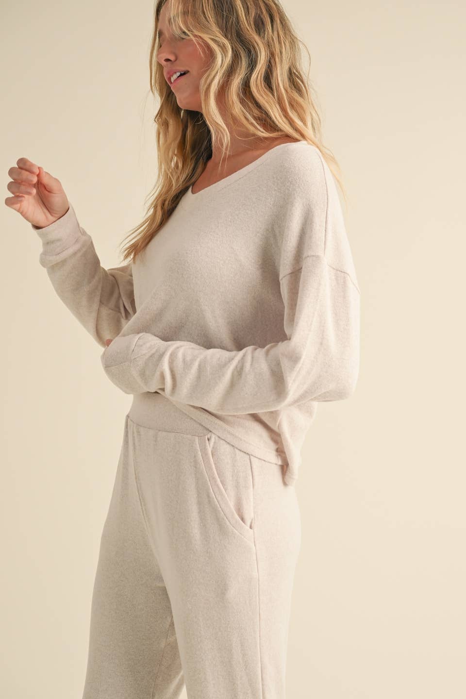 KIMBERLY C - Wholesale Knit Top - Women's - Brushed Hacci Long Sleeve V Neck Top15