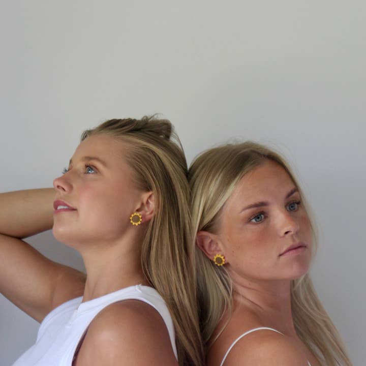 El & Co - Wholesale Stud/post earrings - Small Sunflowers