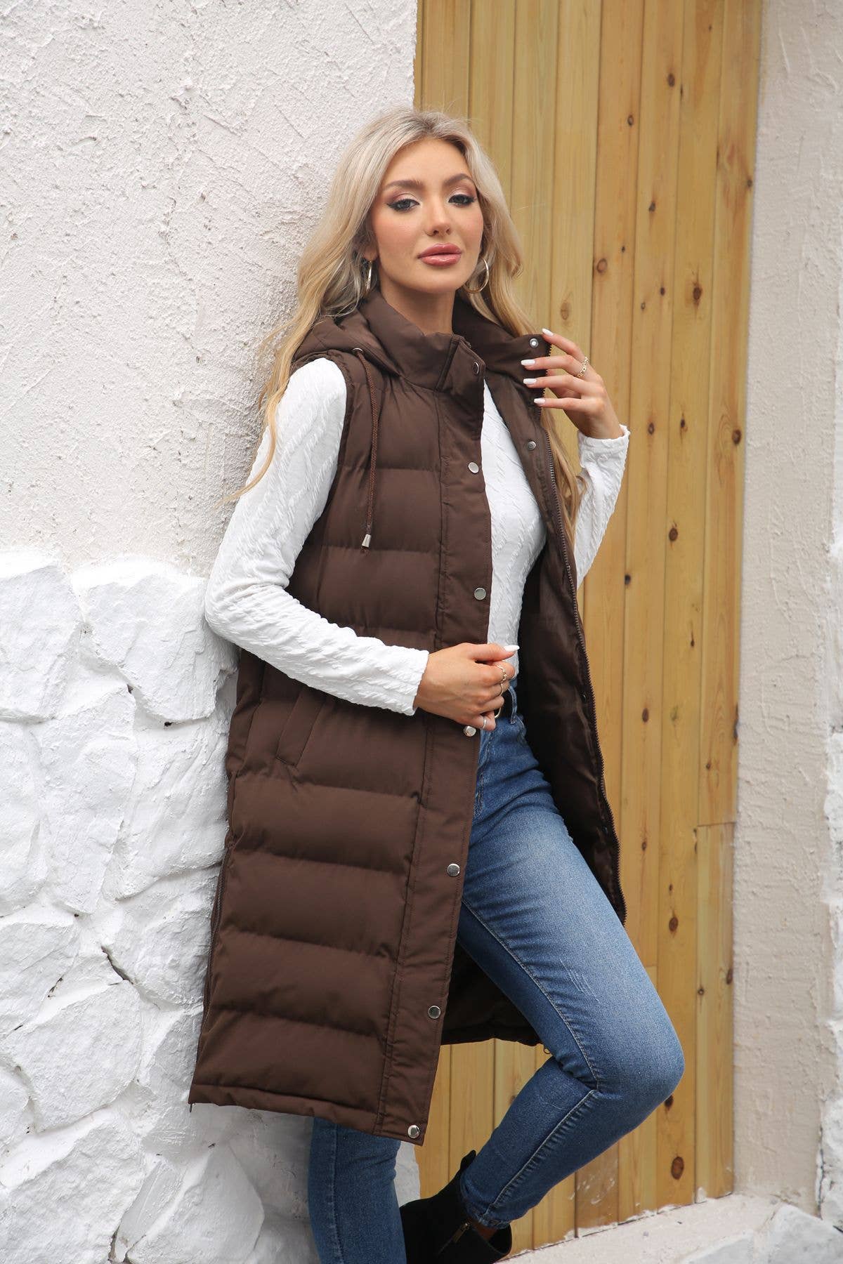 Lily Clothing - Wholesale Outerwear Vest - Women's - Solid-color hooded sleeveless cotton-padded vest13