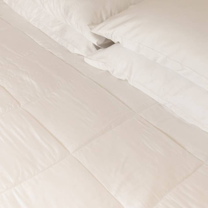 Aeptom - Wholesale Down Comforter - Organic Bamboo Sateen Comforter4