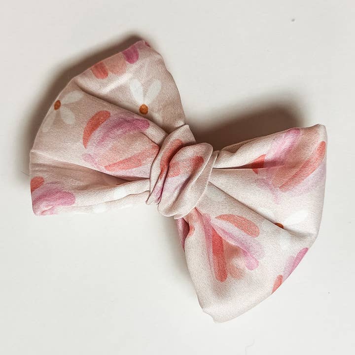 Coastal Daisy Plush Bow for wholesale by Mack & Co.