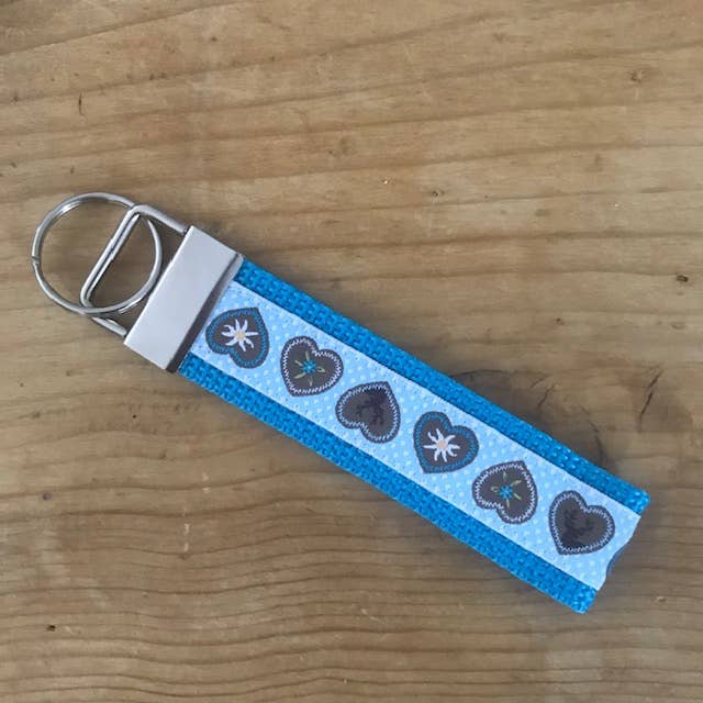 Schlüsselanhänger- Lebkuchenherz blau/türkis für den Großhandel von Ois isi - Erika Hoppe