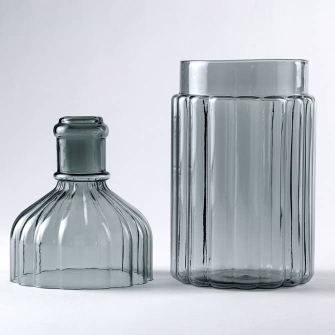 Time Concept - Wholesale Vase - Metropolitan Elegance Ribbed Glass Flower Vase11