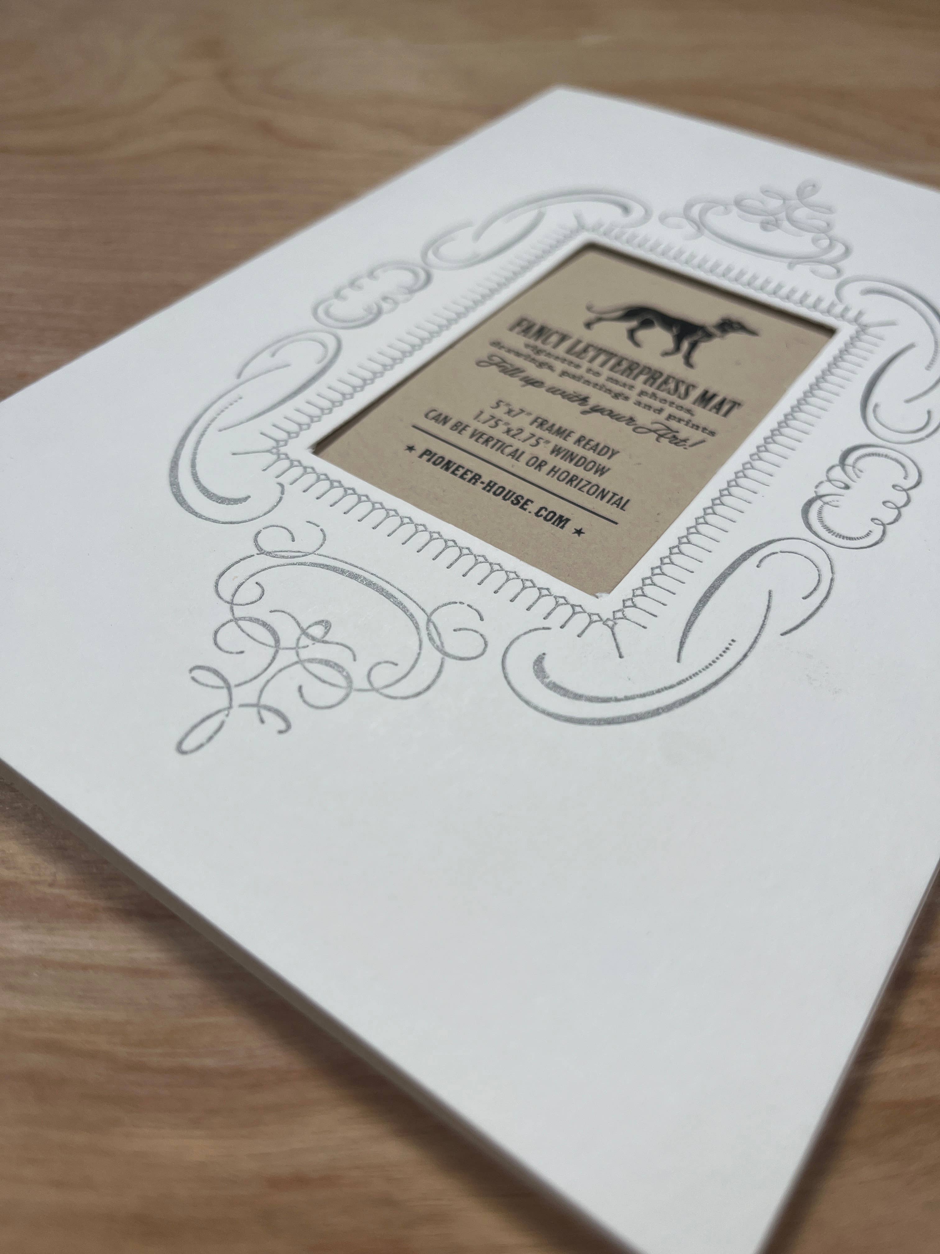 Pioneer House (formerly Yee-Haw) - Vente Cadres photos - Tapis typographique 5 « x 7" pour photos et œuvres d'art, 3 couleurs5