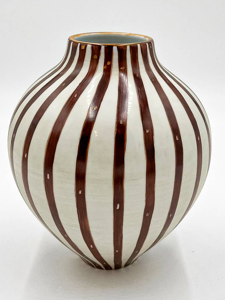 DEC208B PORZELLANVASE, WEISS, BRAUN GESTREIFT, 19 X 24 CM für den Großhandel von JF The Reborn Home