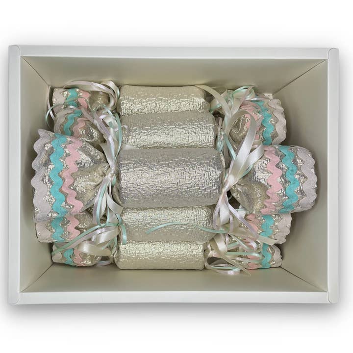 All That Glitters And Gold for wholesale by Forever Crackers