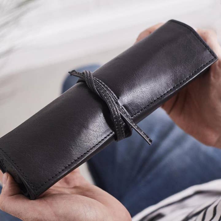 Vida Vida - Wholesale Board Game - Personalised Leather Travel Backgammon Set2