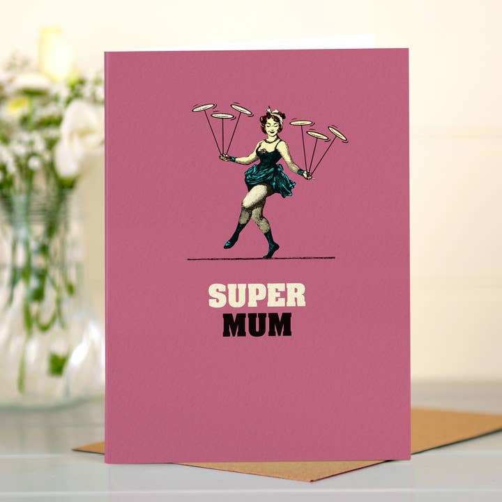 L&G70 Carte drôle pour maman « super maman » pour la vente par The Typecast Gallery
